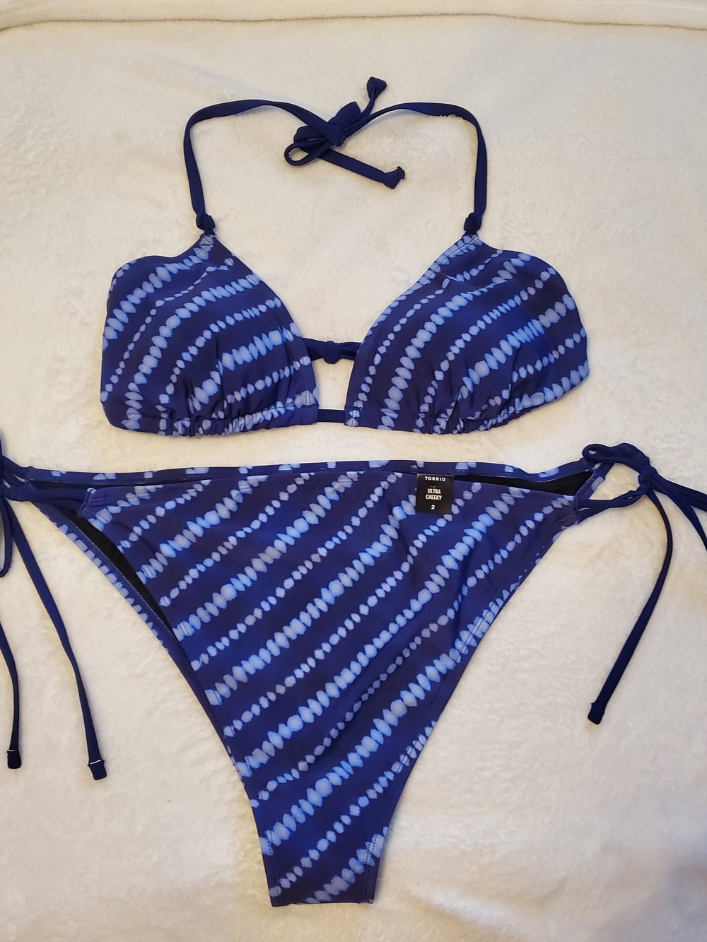 Torrid Wireless String Bikini Top 1X & Tie Side Ultra Cheeky Bottom 2X Blue